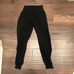 Joggers with side slits